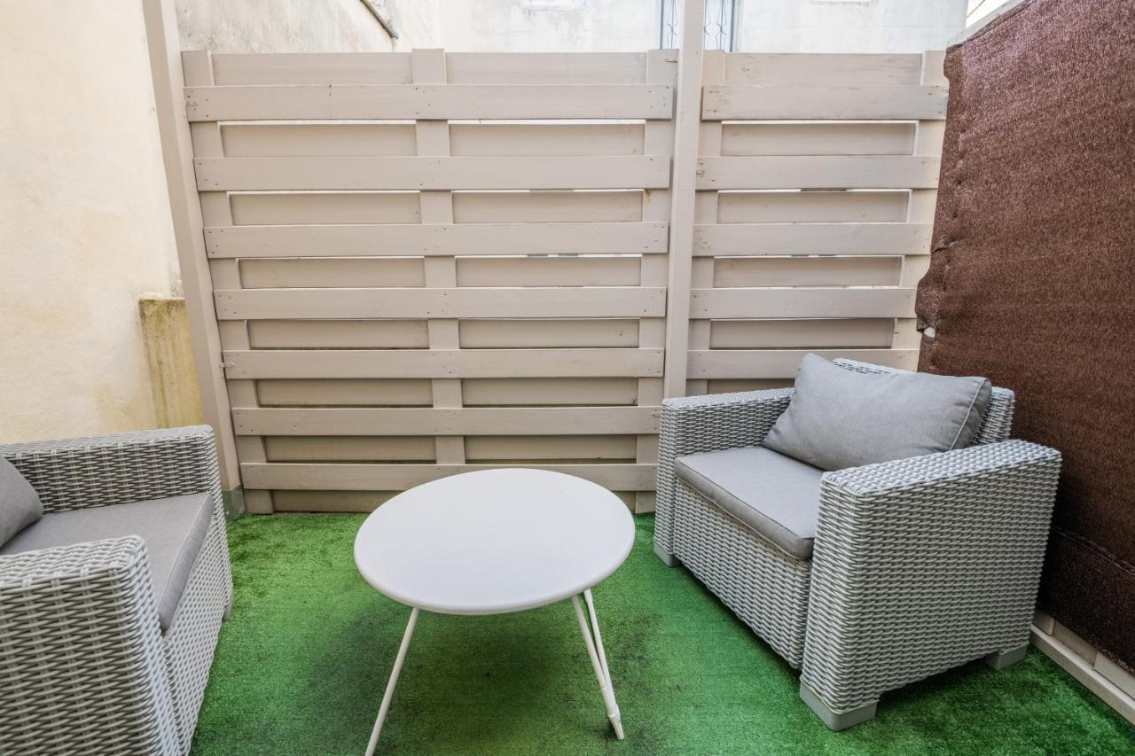 Studio En Duplex-Aircon-Terrasse-Parking-Calme Бордо Екстериор снимка