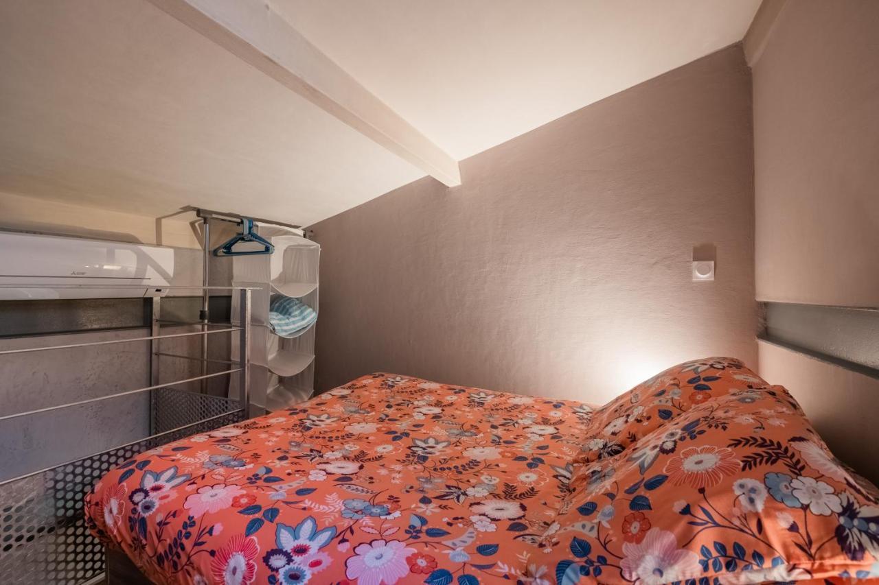 Studio En Duplex-Aircon-Terrasse-Parking-Calme Бордо Екстериор снимка